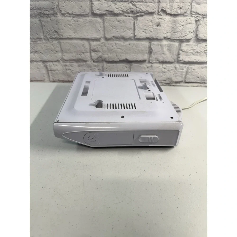 Sylvania Under Cabinet CD Digital Clock Radio AM/FM Timer SCR2608 White